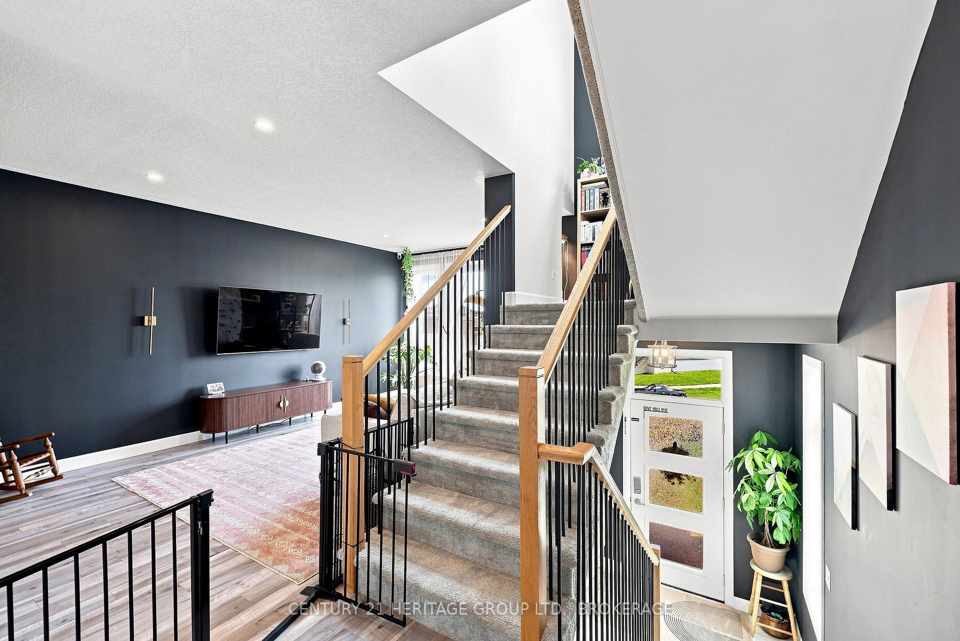Photo 23 of 141 Superior Drive, Loyalist, Amherstview — HOMEH