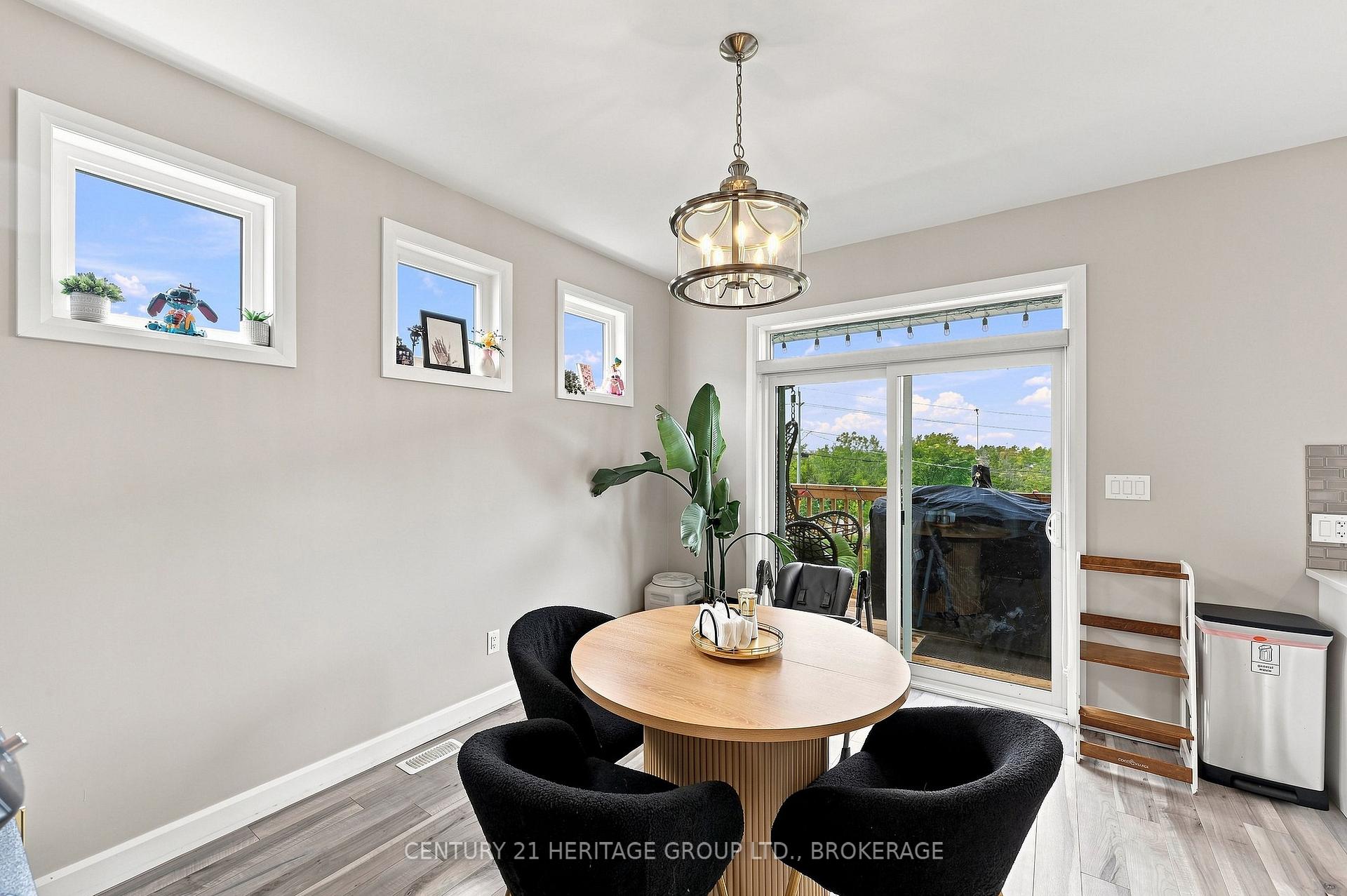Photo 31 of 141 Superior Drive, Loyalist, Amherstview — HOMEH