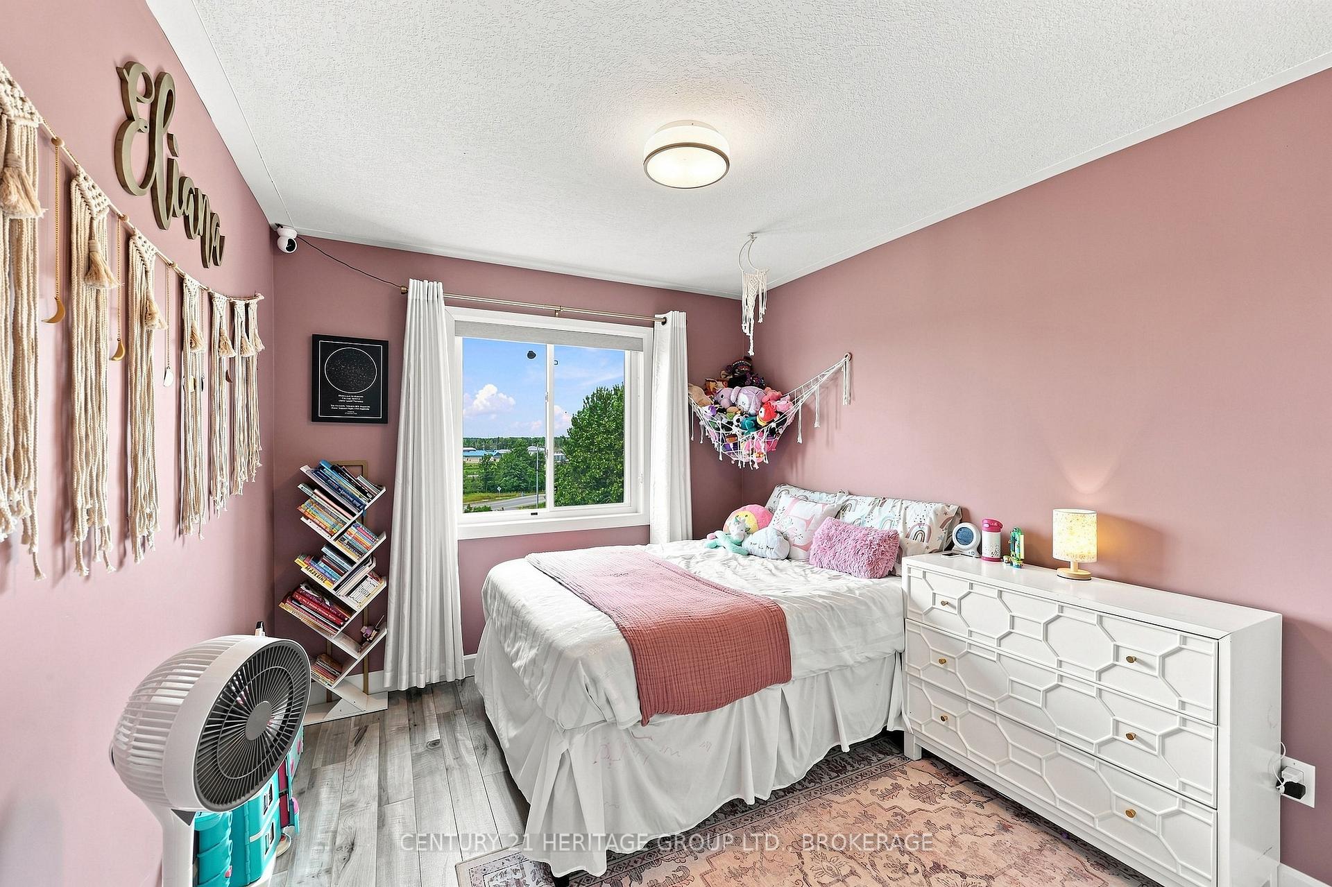 Photo 45 of 141 Superior Drive, Loyalist, Amherstview — HOMEH