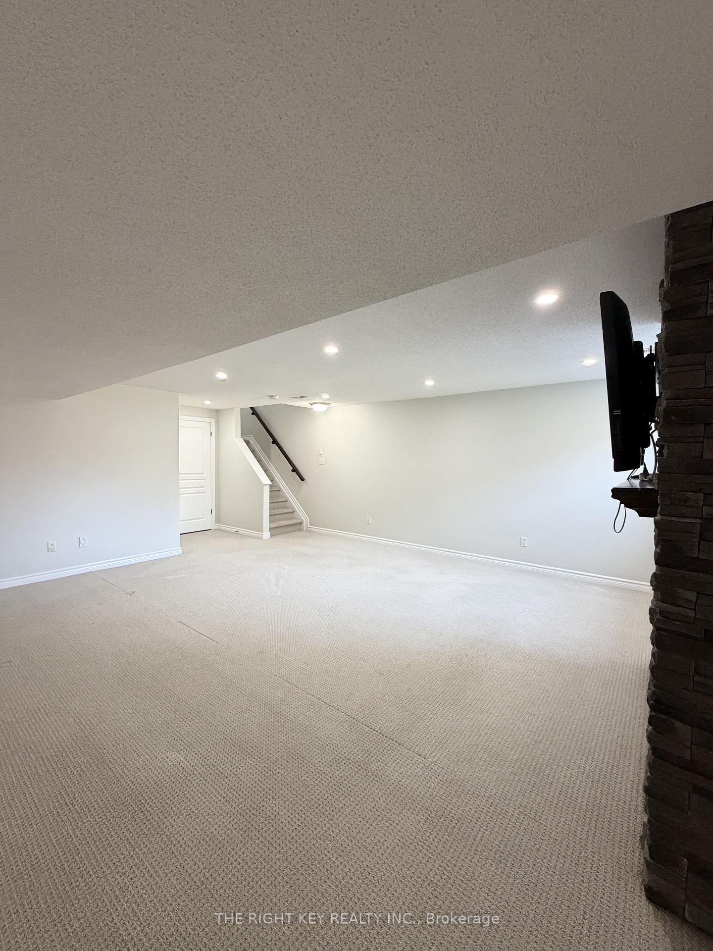 Photo 16 of 100 Popplewell Crescent, Ottawa, Barrhaven - Cedargrove/Fraserdale — HOMEH