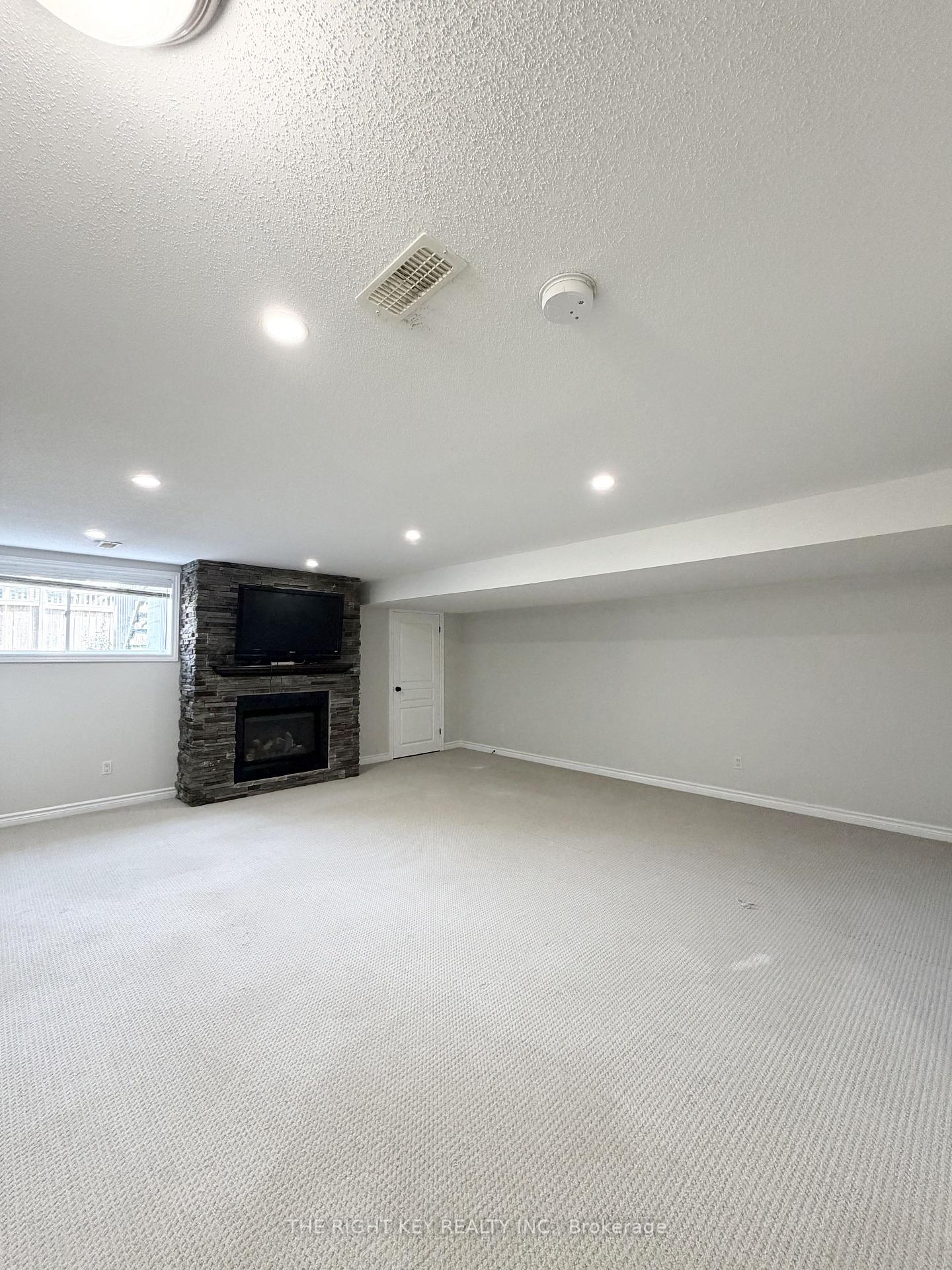 Photo 17 of 100 Popplewell Crescent, Ottawa, Barrhaven - Cedargrove/Fraserdale — HOMEH