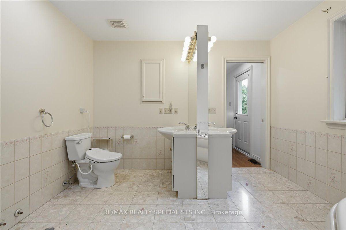 Photo 25 of 1273 Winding Trail, Mississauga, Applewood — HOMEH