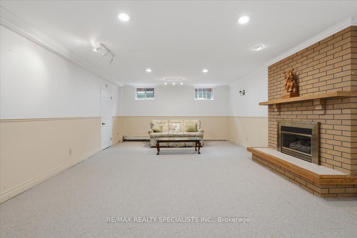 Photo 37 of 1273 Winding Trail, Mississauga, Applewood — HOMEH