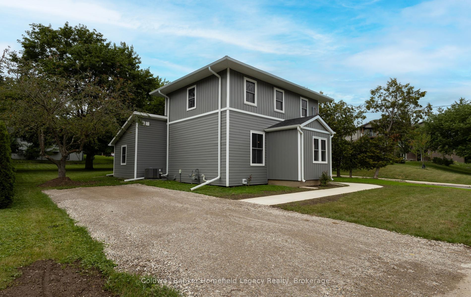 Photo 2 of 178 Thomas Street, St. Marys — HOMEH