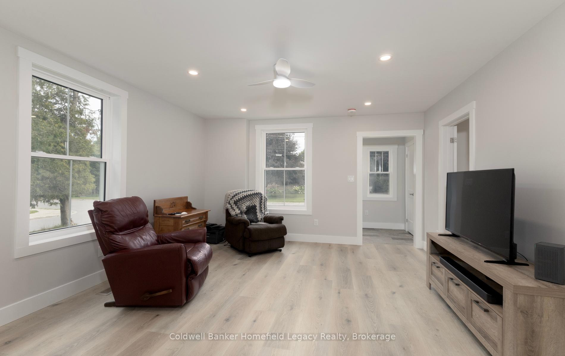 Photo 6 of 178 Thomas Street, St. Marys — HOMEH