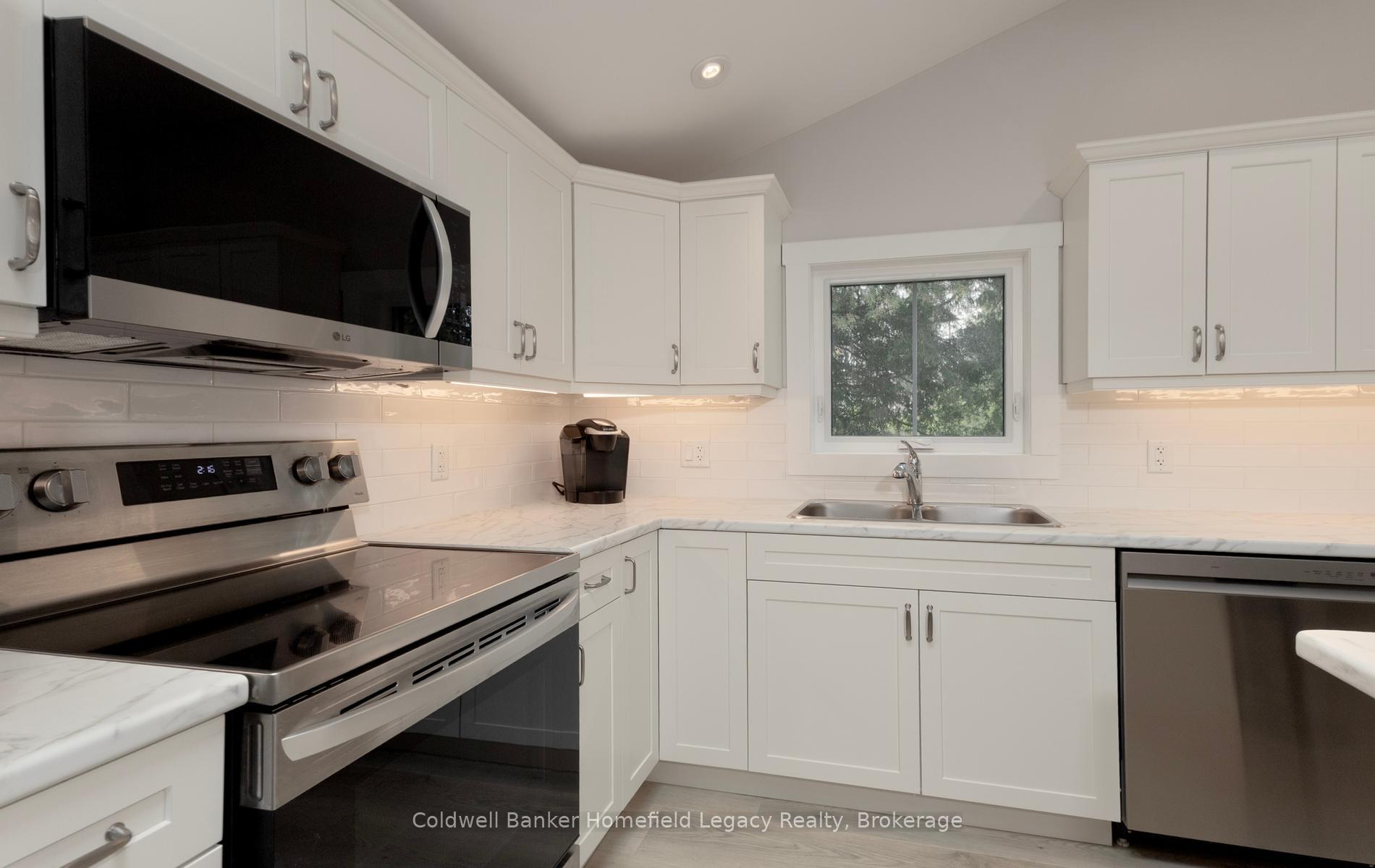 Photo 10 of 178 Thomas Street, St. Marys — HOMEH