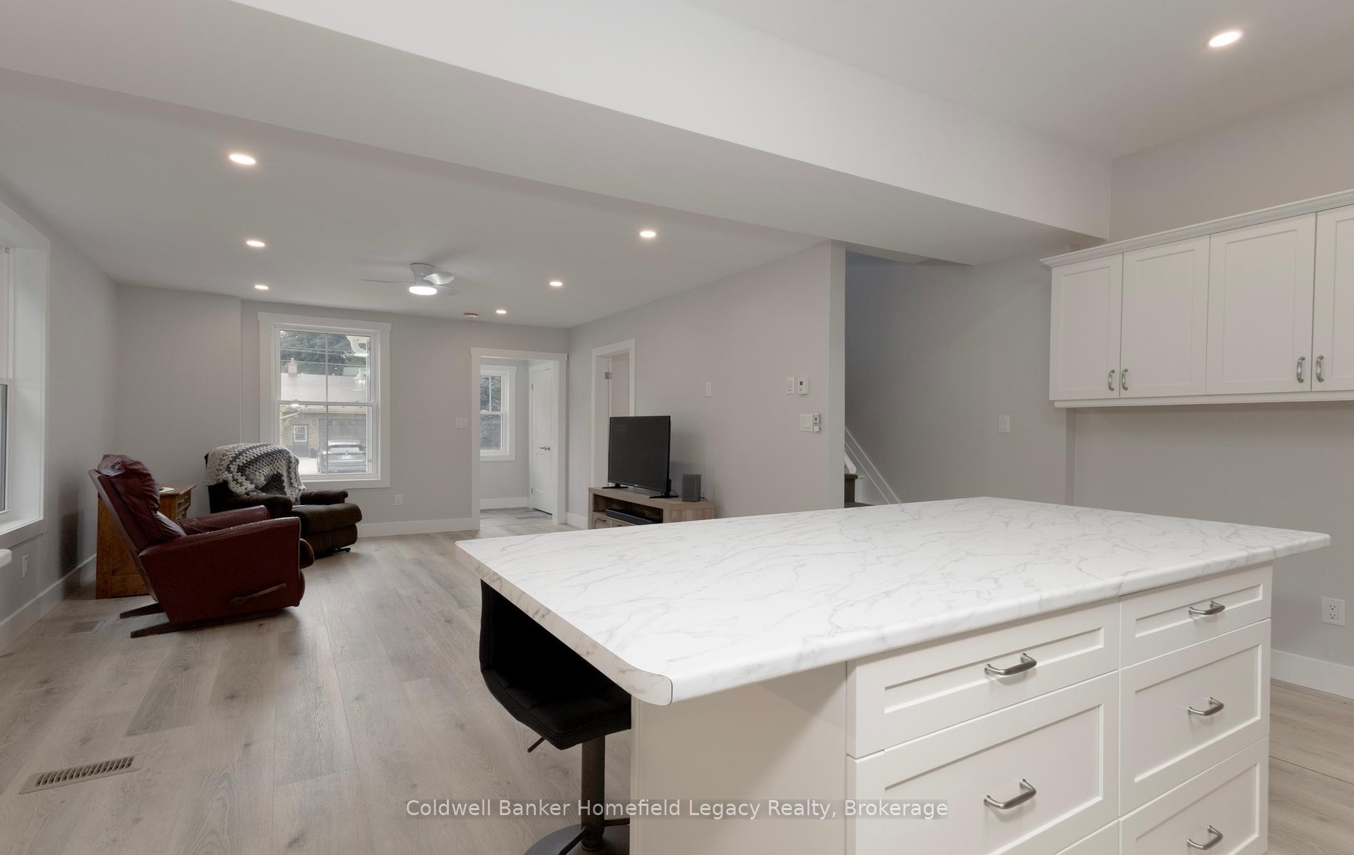Photo 11 of 178 Thomas Street, St. Marys — HOMEH
