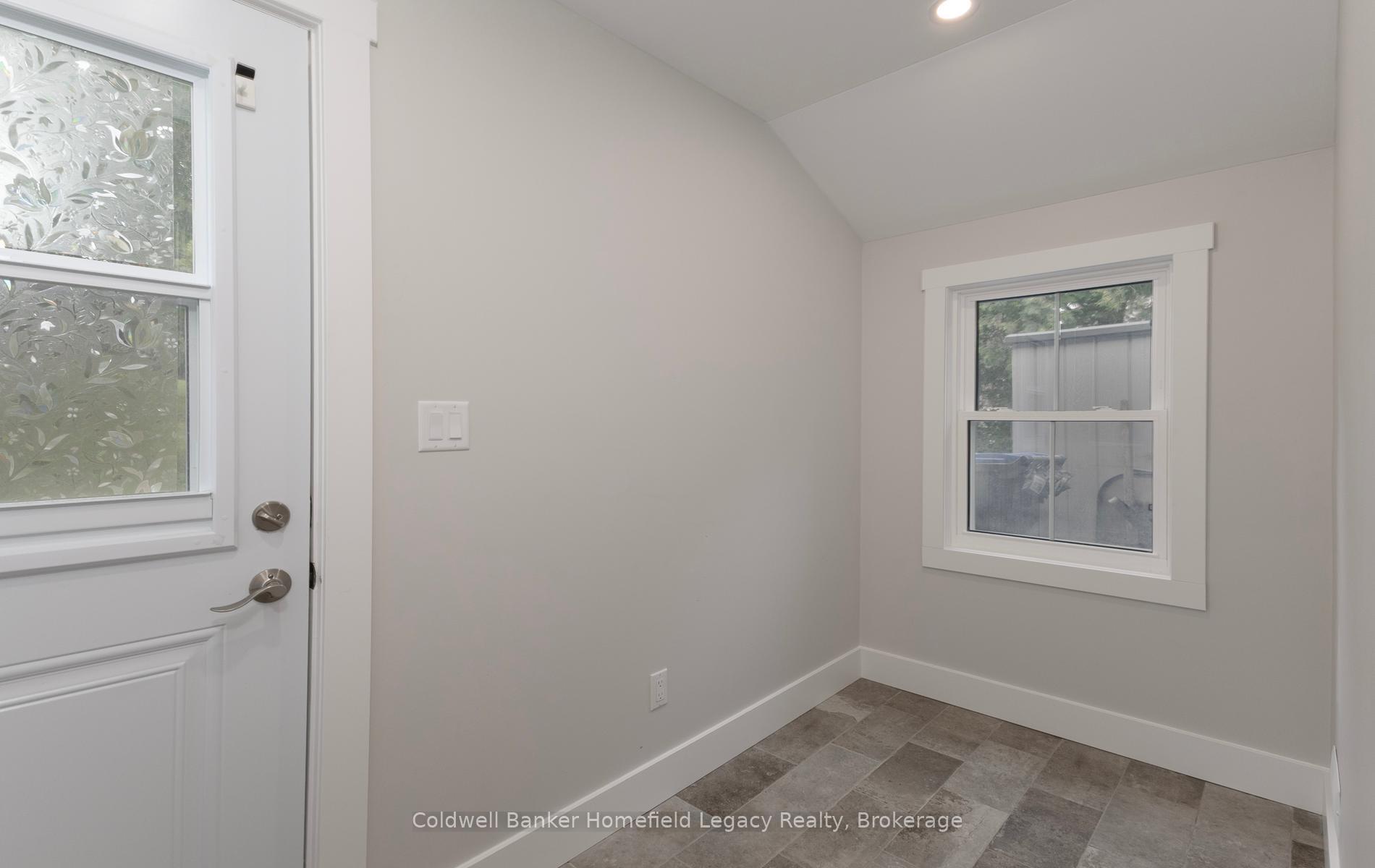 Photo 20 of 178 Thomas Street, St. Marys — HOMEH