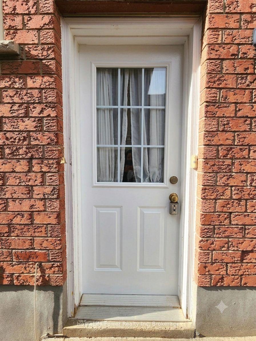 Photo 3 of Unit #B, 25 Gosling Gardens, Guelph, Clairfields/Hanlon Business Park — HOMEH