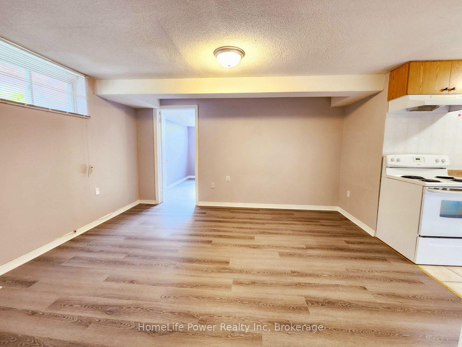 Photo 5 of Unit #B, 25 Gosling Gardens, Guelph, Clairfields/Hanlon Business Park — HOMEH
