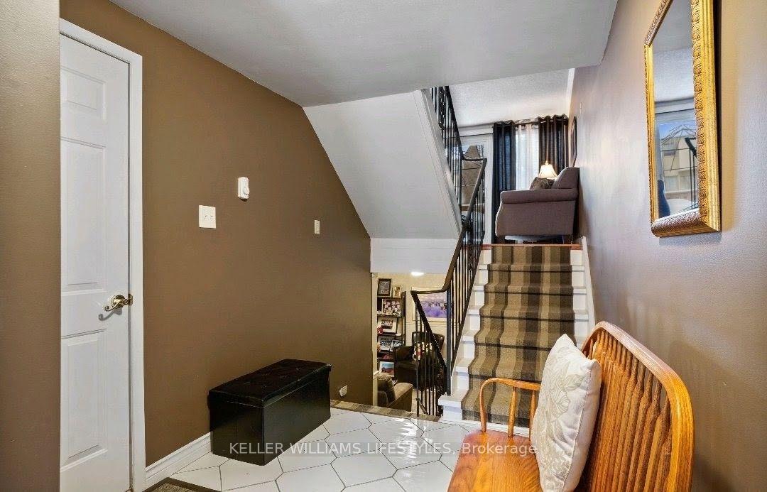 Photo 2 of 70 Chiddington Gate, London, South R — HOMEH