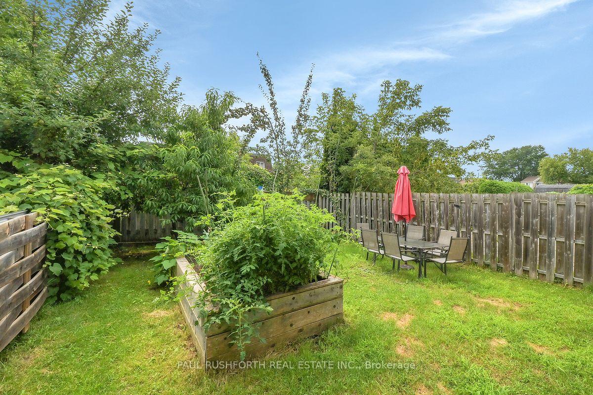 Photo 2 of 92 Splinter Crescent, Ottawa, Fairfield Heights — HOMEH