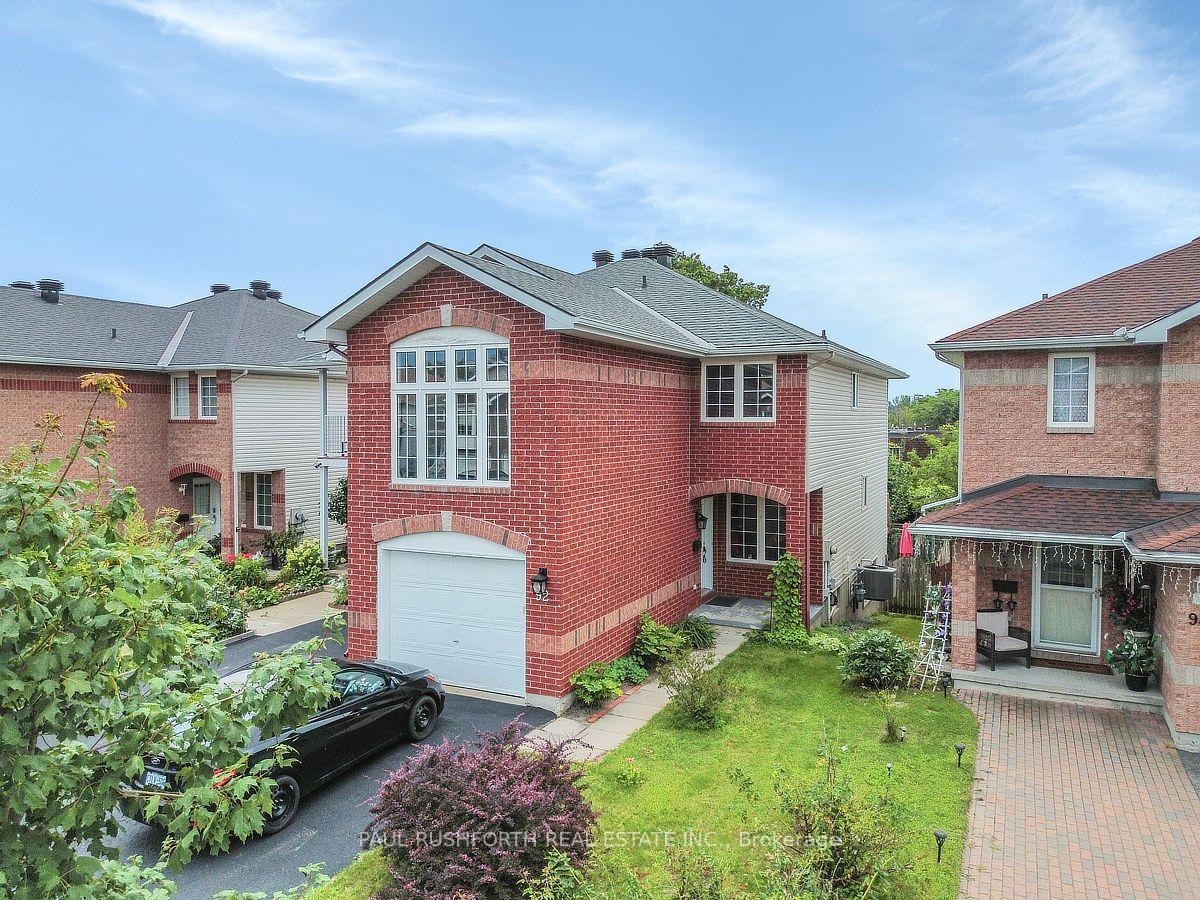 Photo 3 of 92 Splinter Crescent, Ottawa, Fairfield Heights — HOMEH
