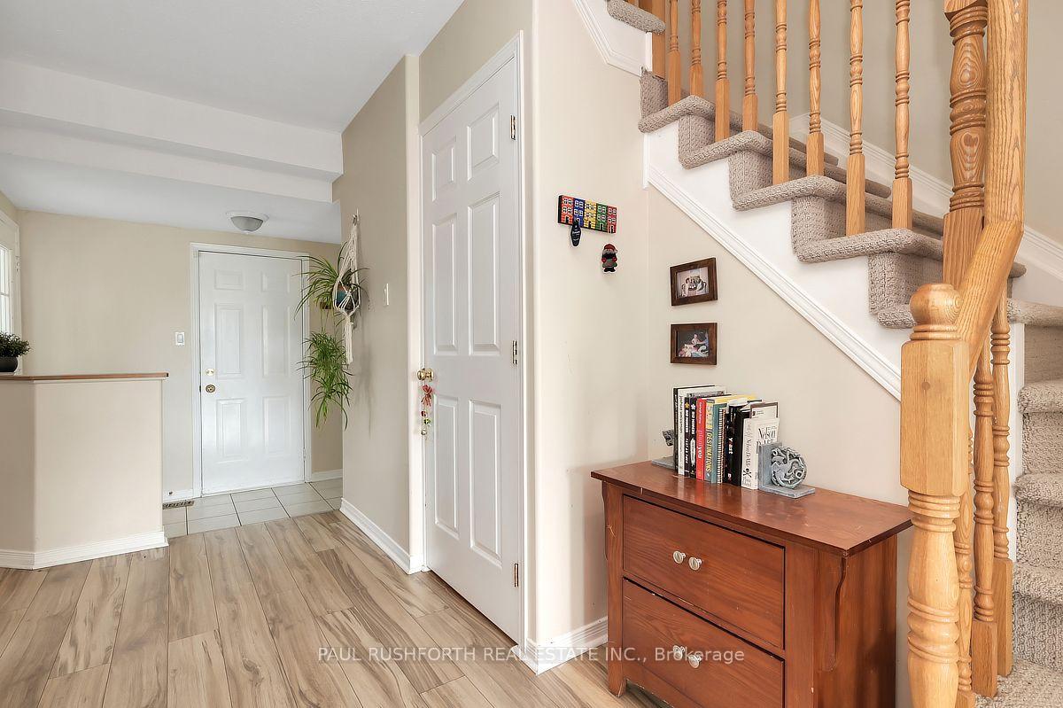 Photo 6 of 92 Splinter Crescent, Ottawa, Fairfield Heights — HOMEH