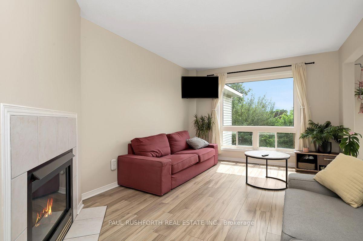 Photo 7 of 92 Splinter Crescent, Ottawa, Fairfield Heights — HOMEH