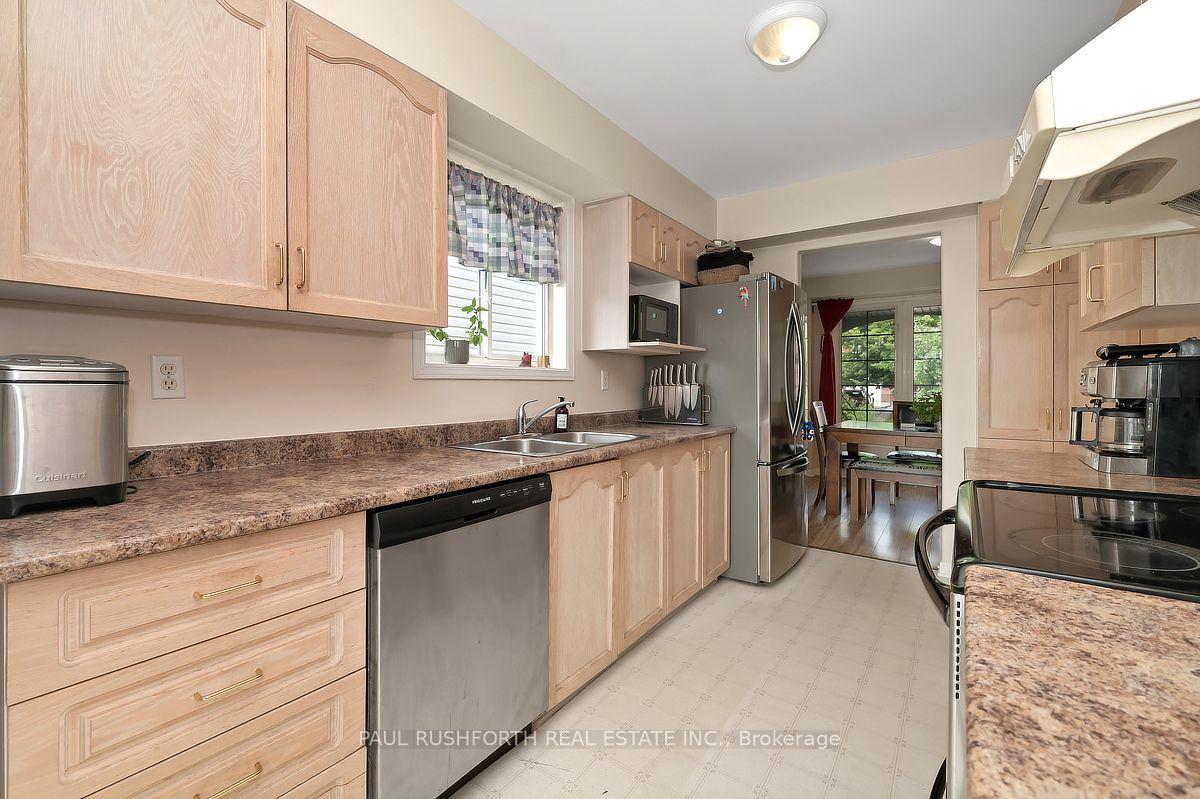 Photo 11 of 92 Splinter Crescent, Ottawa, Fairfield Heights — HOMEH