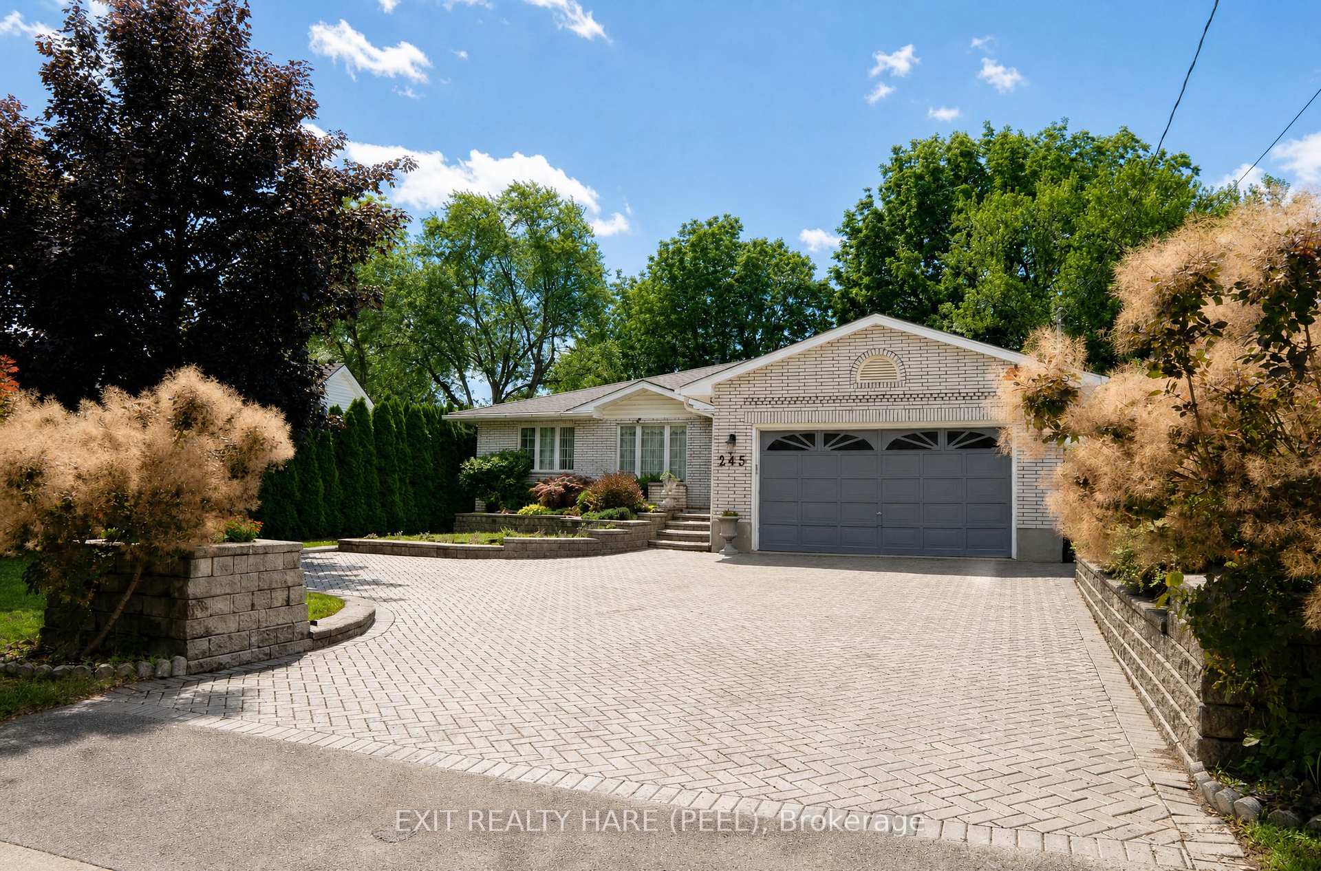 Photo 2 of 245 First Avenue, Welland, N. Welland — HOMEH