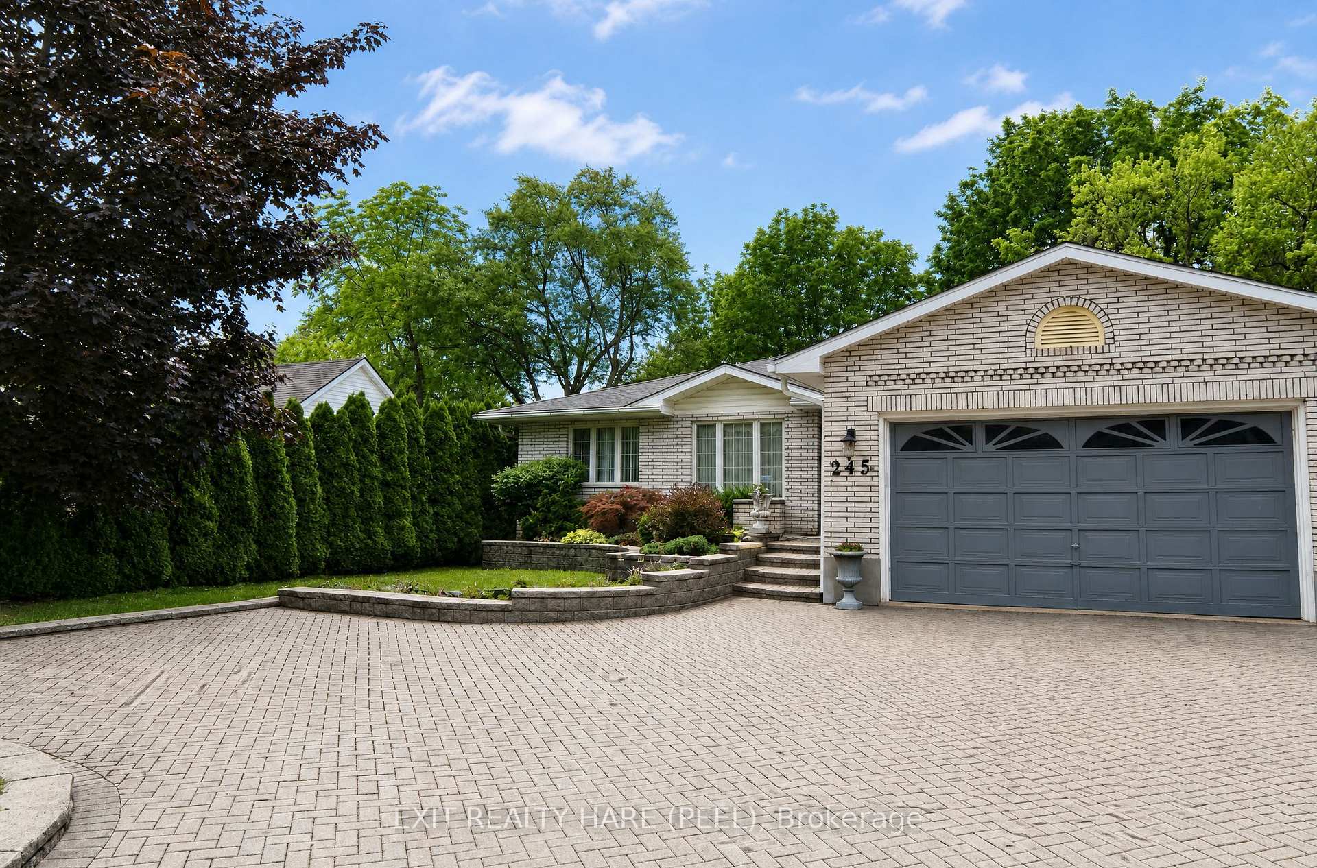Photo 3 of 245 First Avenue, Welland, N. Welland — HOMEH