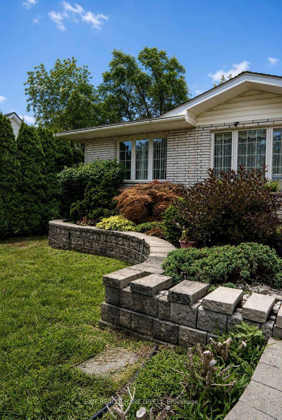 Photo 5 of 245 First Avenue, Welland, N. Welland — HOMEH