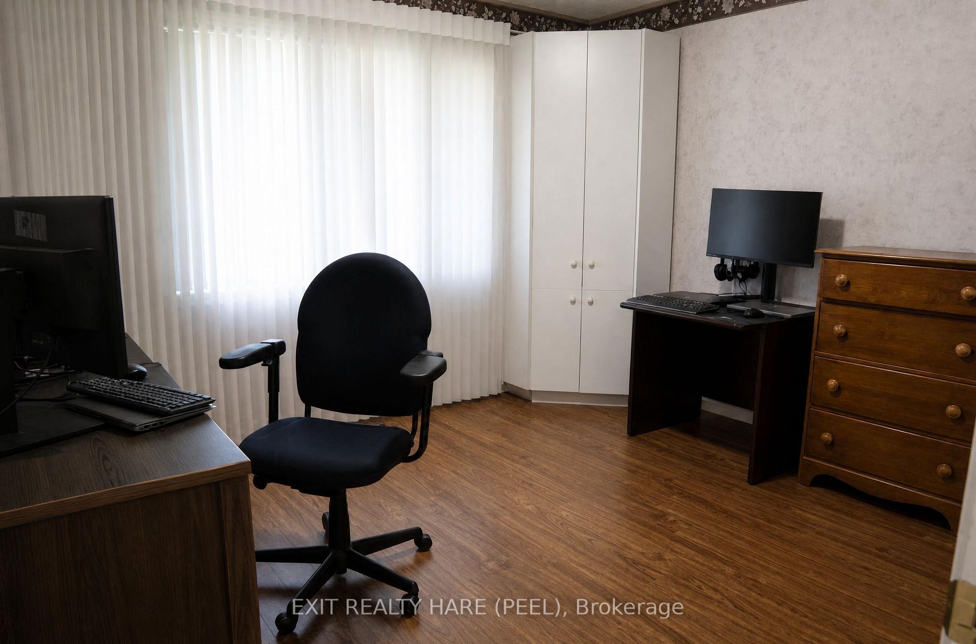 Photo 9 of 245 First Avenue, Welland, N. Welland — HOMEH