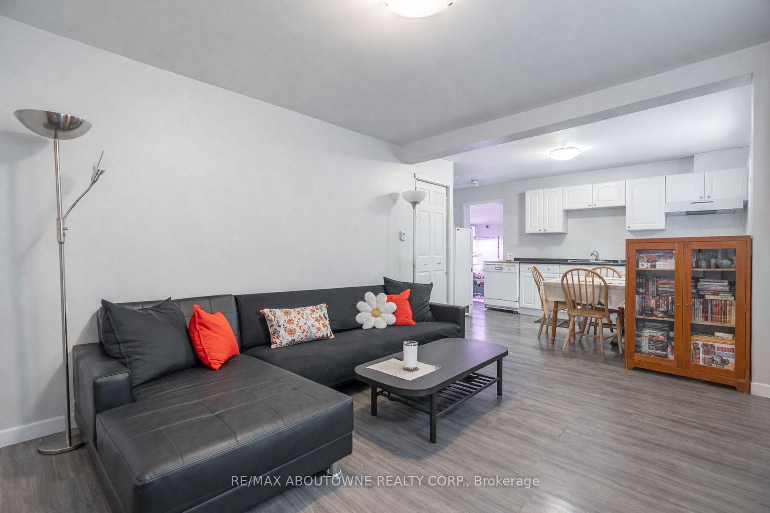 Photo 4 of 108 Queenston Street, St. Catharines, E. Chester — HOMEH