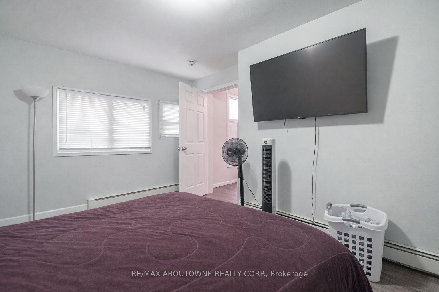 Photo 7 of 108 Queenston Street, St. Catharines, E. Chester — HOMEH