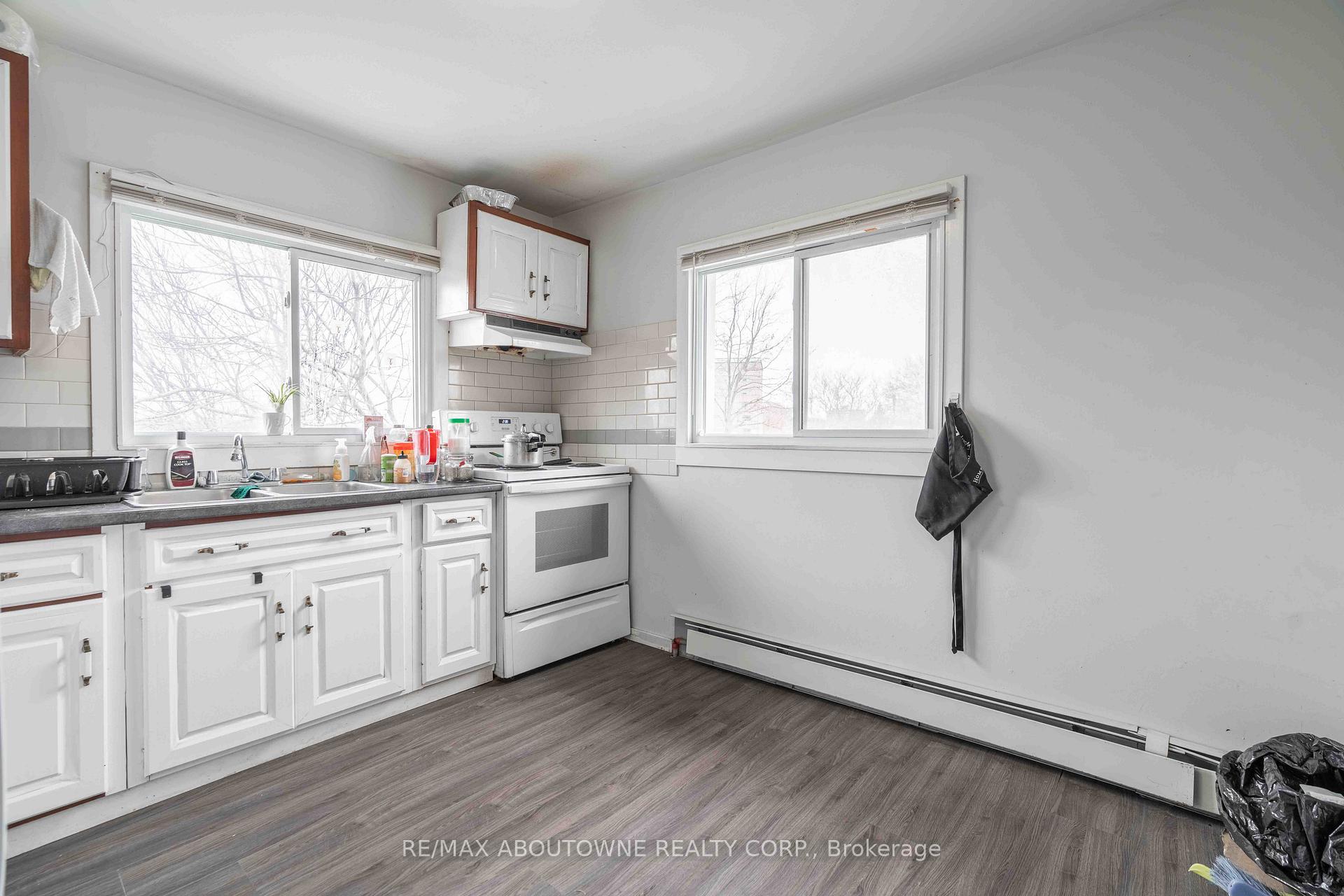 Photo 16 of 108 Queenston Street, St. Catharines, E. Chester — HOMEH