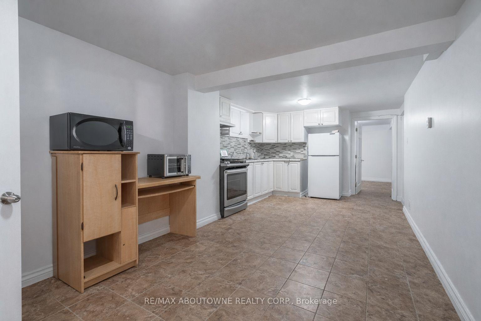 Photo 21 of 108 Queenston Street, St. Catharines, E. Chester — HOMEH