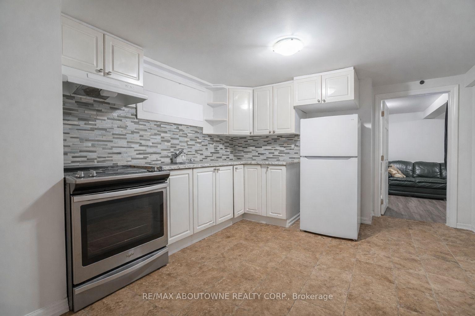 Photo 23 of 108 Queenston Street, St. Catharines, E. Chester — HOMEH