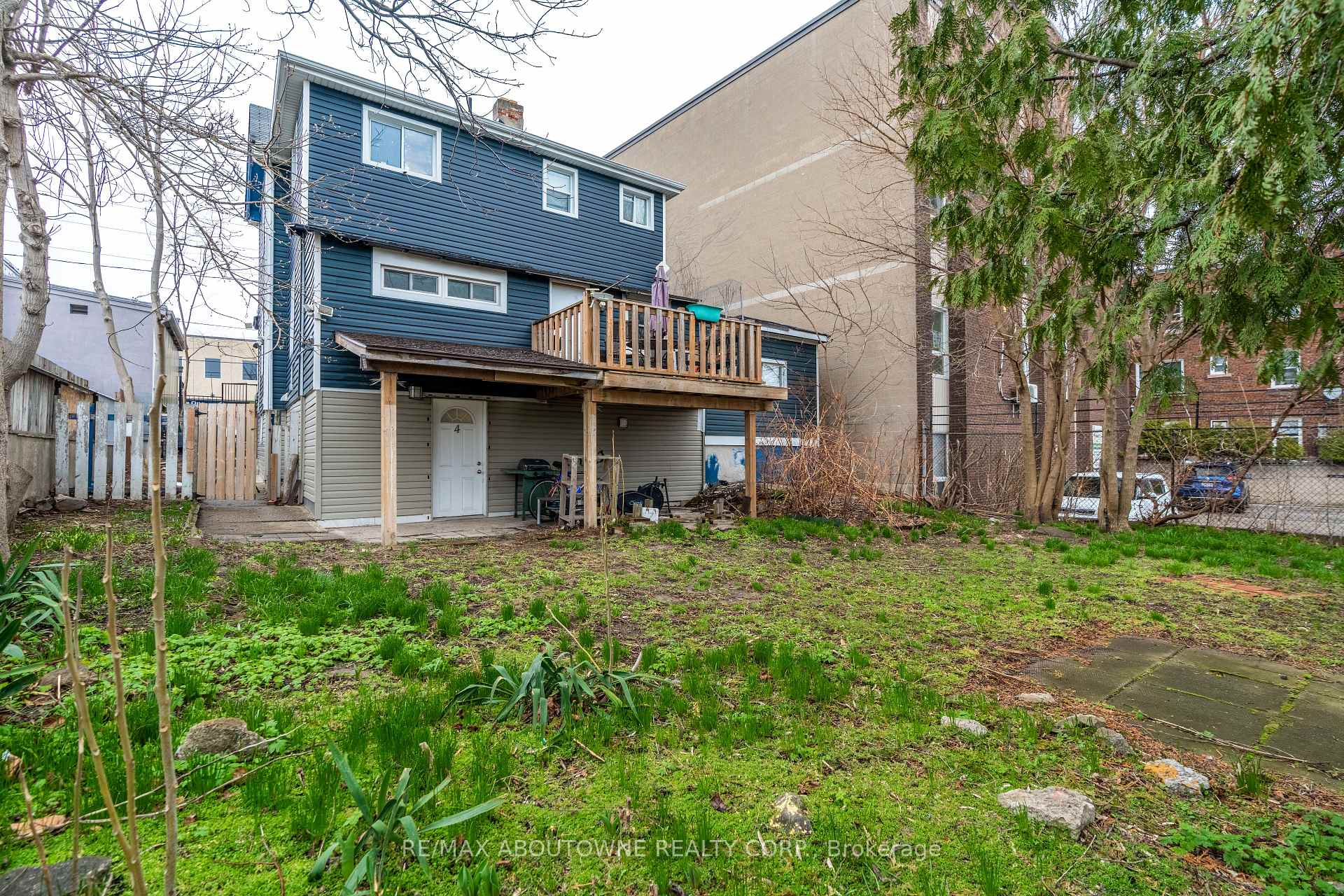 Photo 29 of 108 Queenston Street, St. Catharines, E. Chester — HOMEH