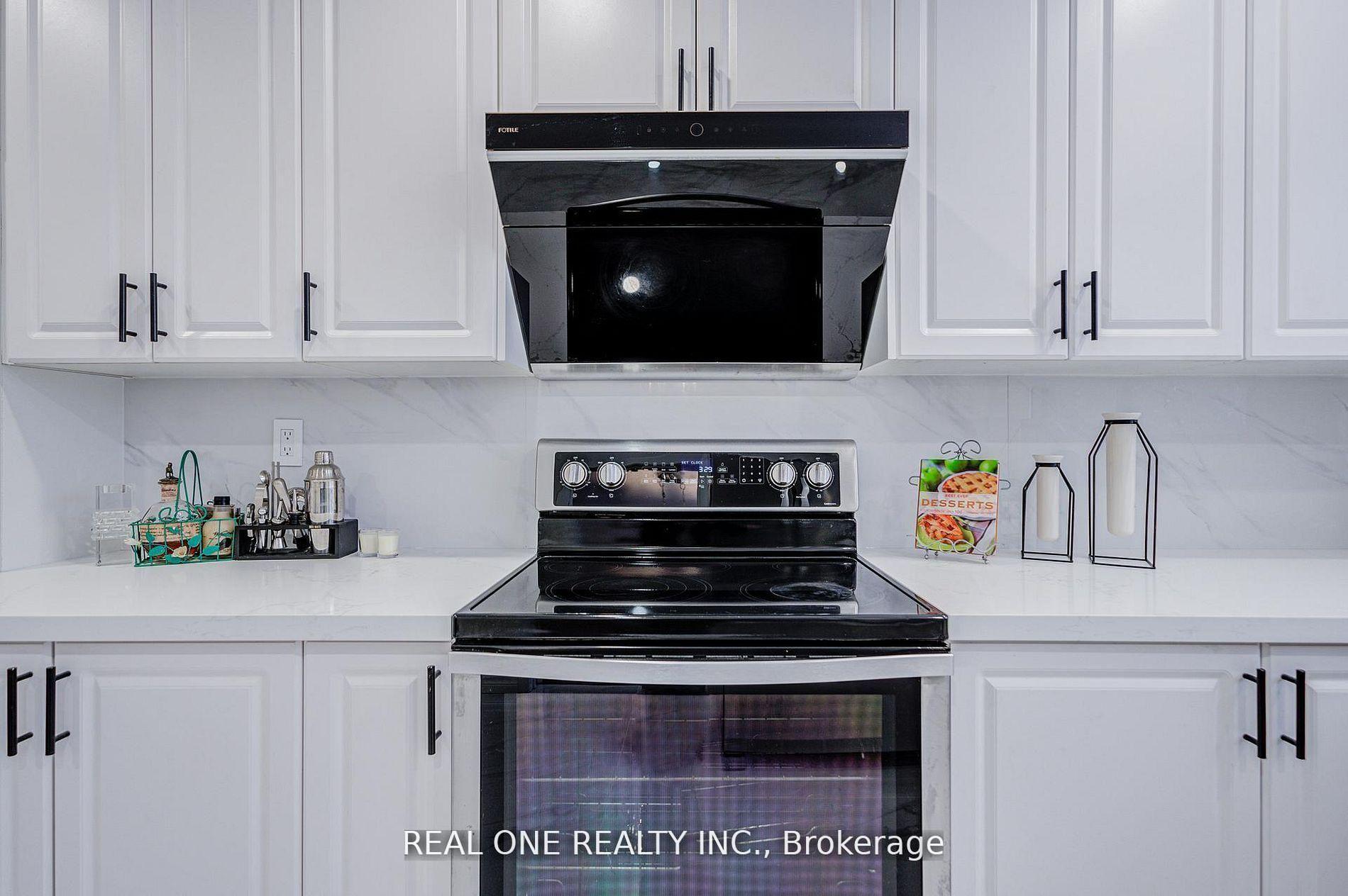 Photo 15 of 22 Kenmanor Boulevard, Scarborough, L'Amoreaux — HOMEH