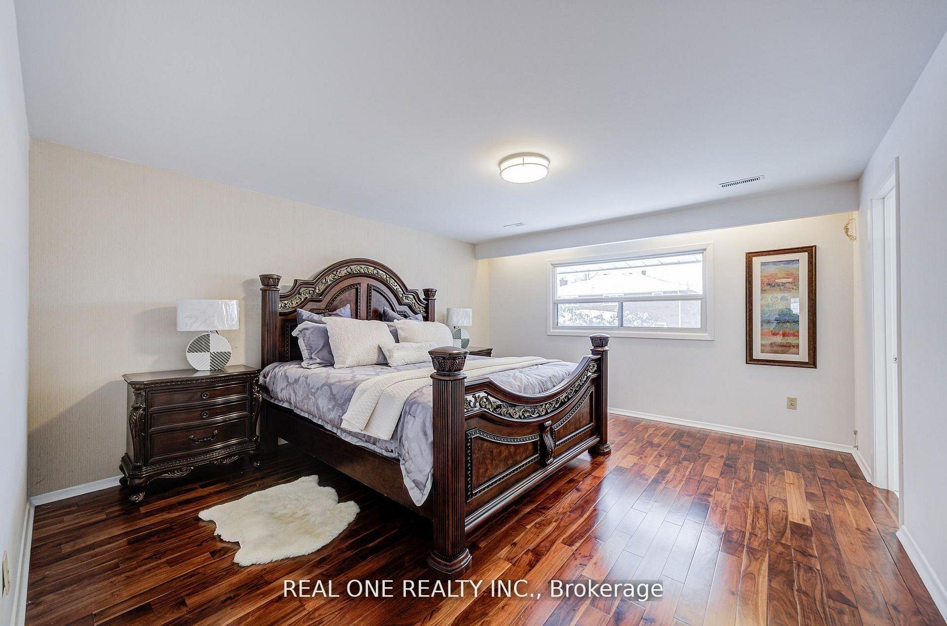 Photo 19 of 22 Kenmanor Boulevard, Scarborough, L'Amoreaux — HOMEH