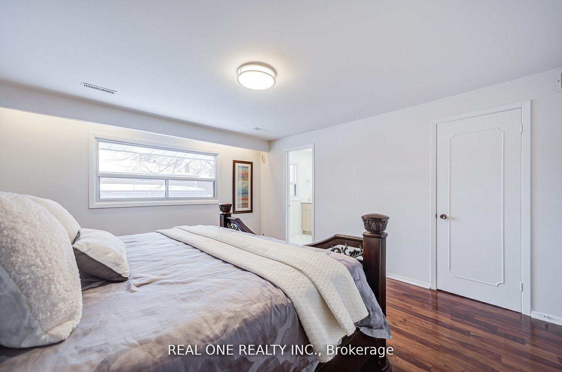 Photo 21 of 22 Kenmanor Boulevard, Scarborough, L'Amoreaux — HOMEH