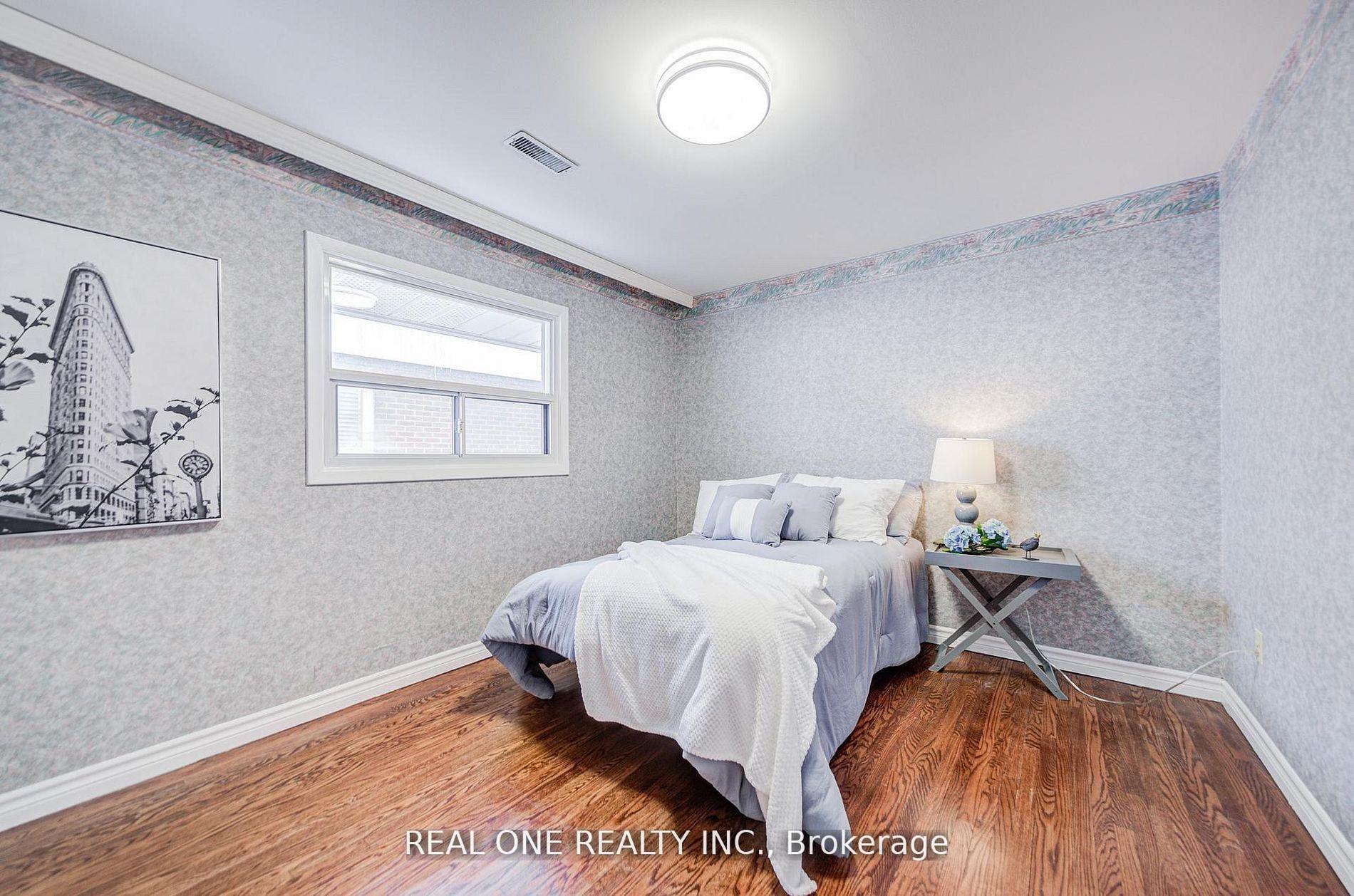 Photo 24 of 22 Kenmanor Boulevard, Scarborough, L'Amoreaux — HOMEH