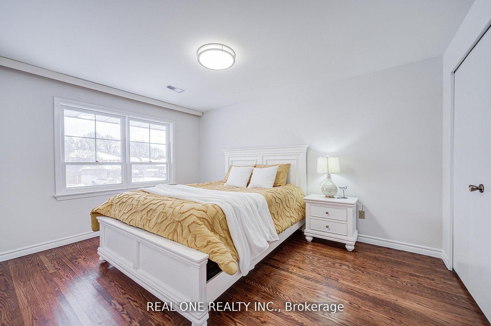 Photo 26 of 22 Kenmanor Boulevard, Scarborough, L'Amoreaux — HOMEH