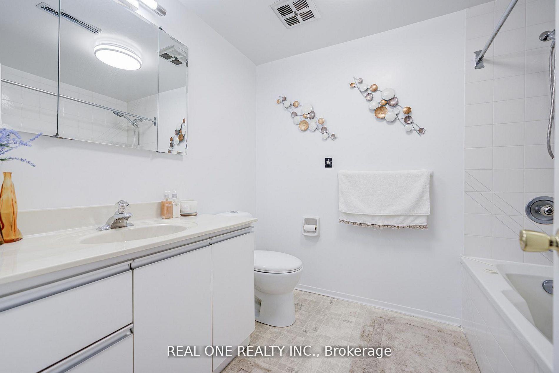 Photo 30 of 22 Kenmanor Boulevard, Scarborough, L'Amoreaux — HOMEH