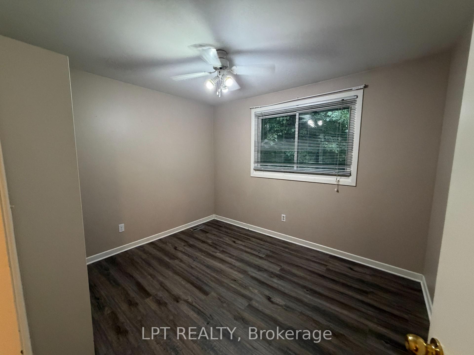 Photo 5 of 27 Paperbirch Crescent, London, North K — HOMEH