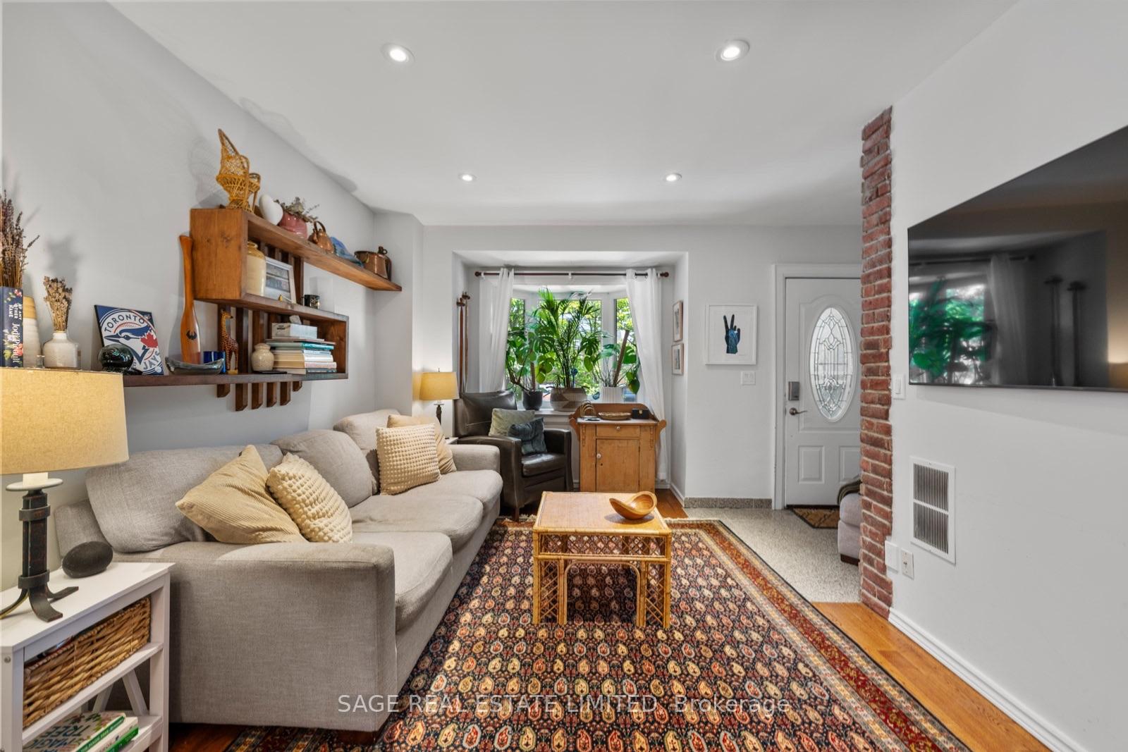 Photo 4 of 1084 Pape Avenue, Toronto, Broadview North — HOMEH