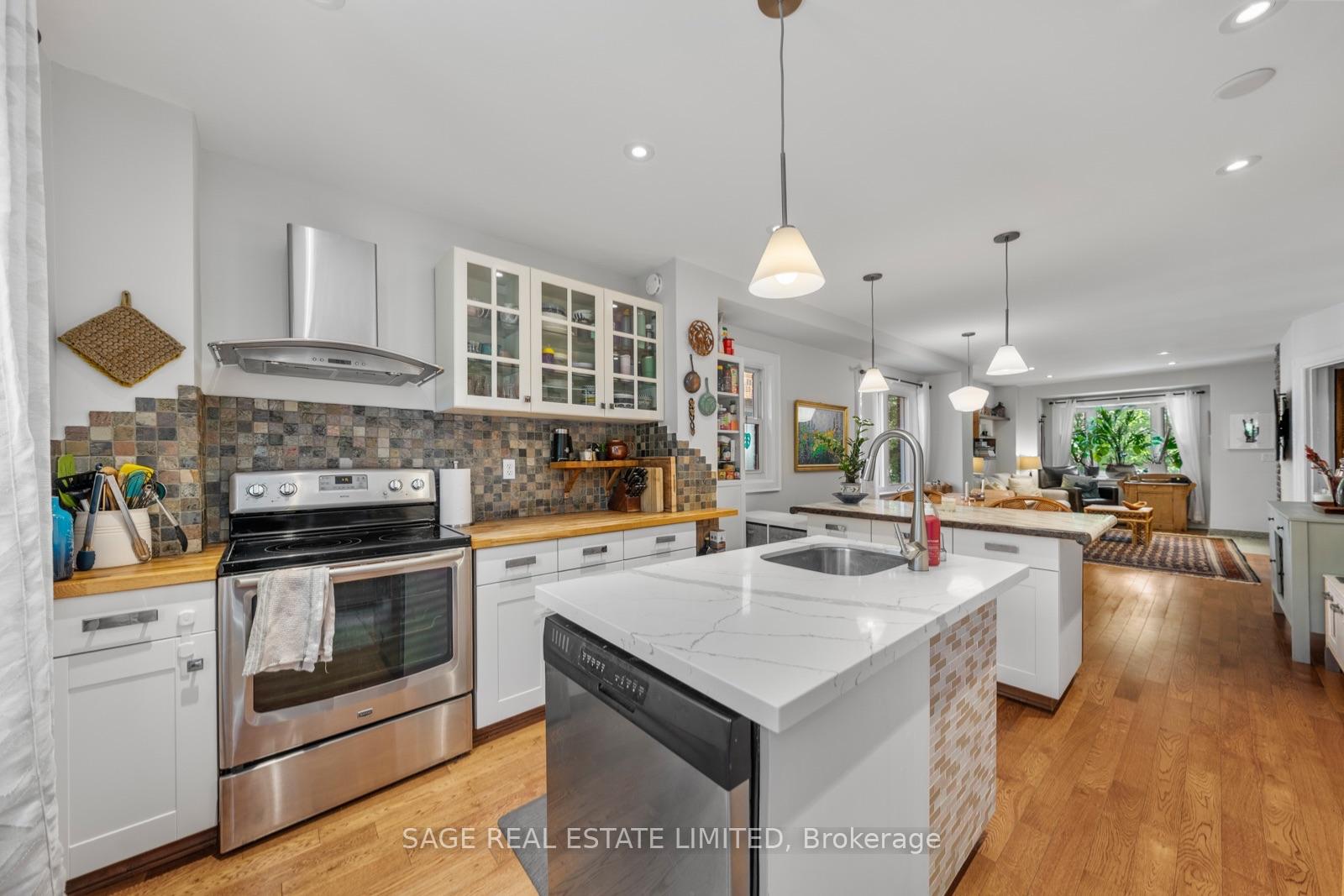 Photo 10 of 1084 Pape Avenue, Toronto, Broadview North — HOMEH