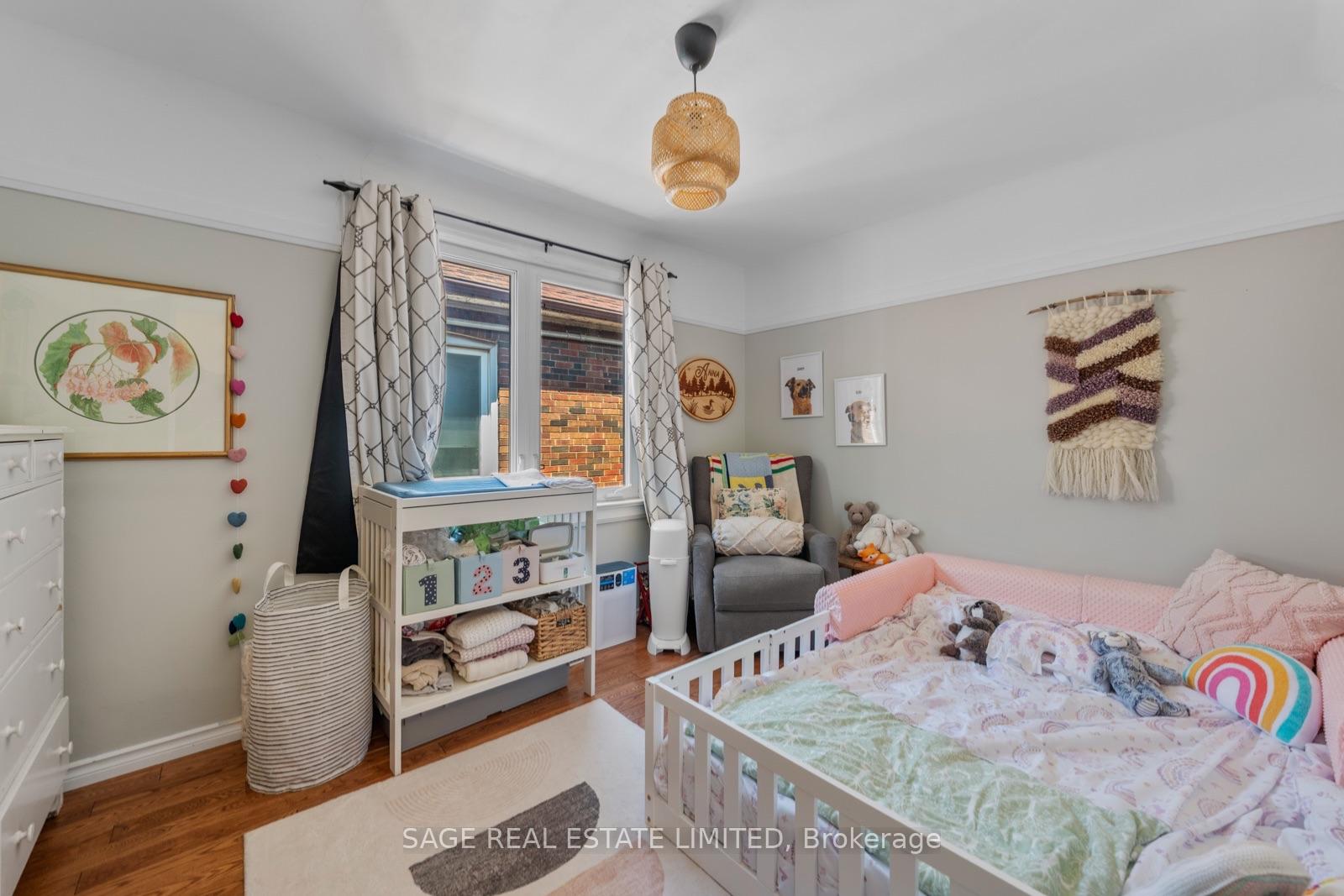 Photo 15 of 1084 Pape Avenue, Toronto, Broadview North — HOMEH