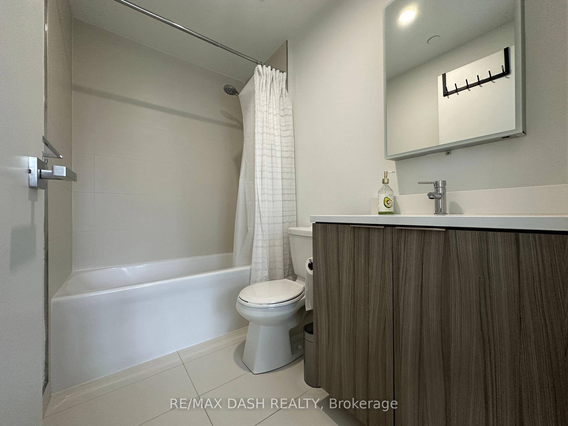 Photo 20 of Unit 215, 223 St Clair Avenue W, Toronto, Casa Loma — HOMEH