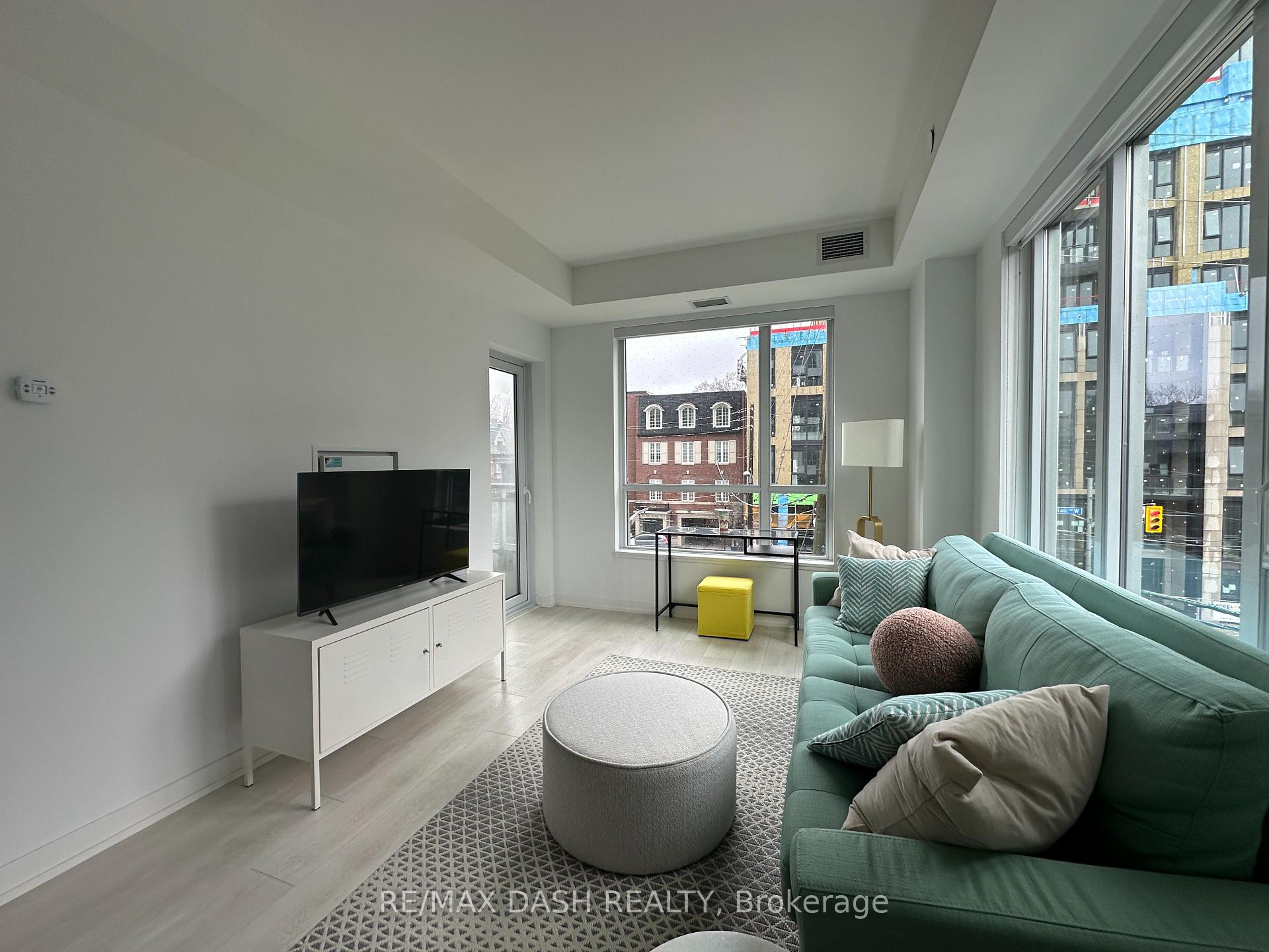 Photo 22 of Unit 215, 223 St Clair Avenue W, Toronto, Casa Loma — HOMEH