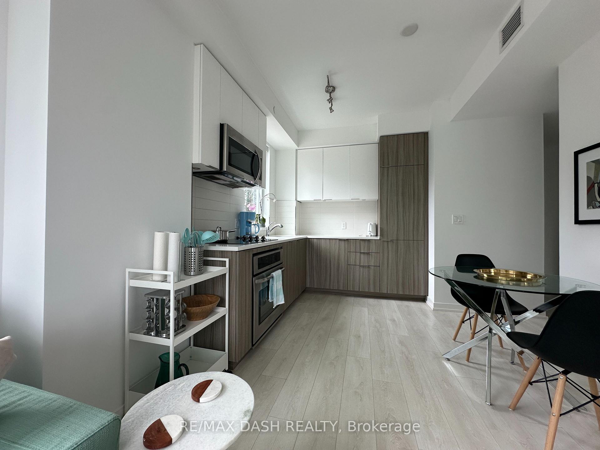 Photo 31 of Unit 215, 223 St Clair Avenue W, Toronto, Casa Loma — HOMEH