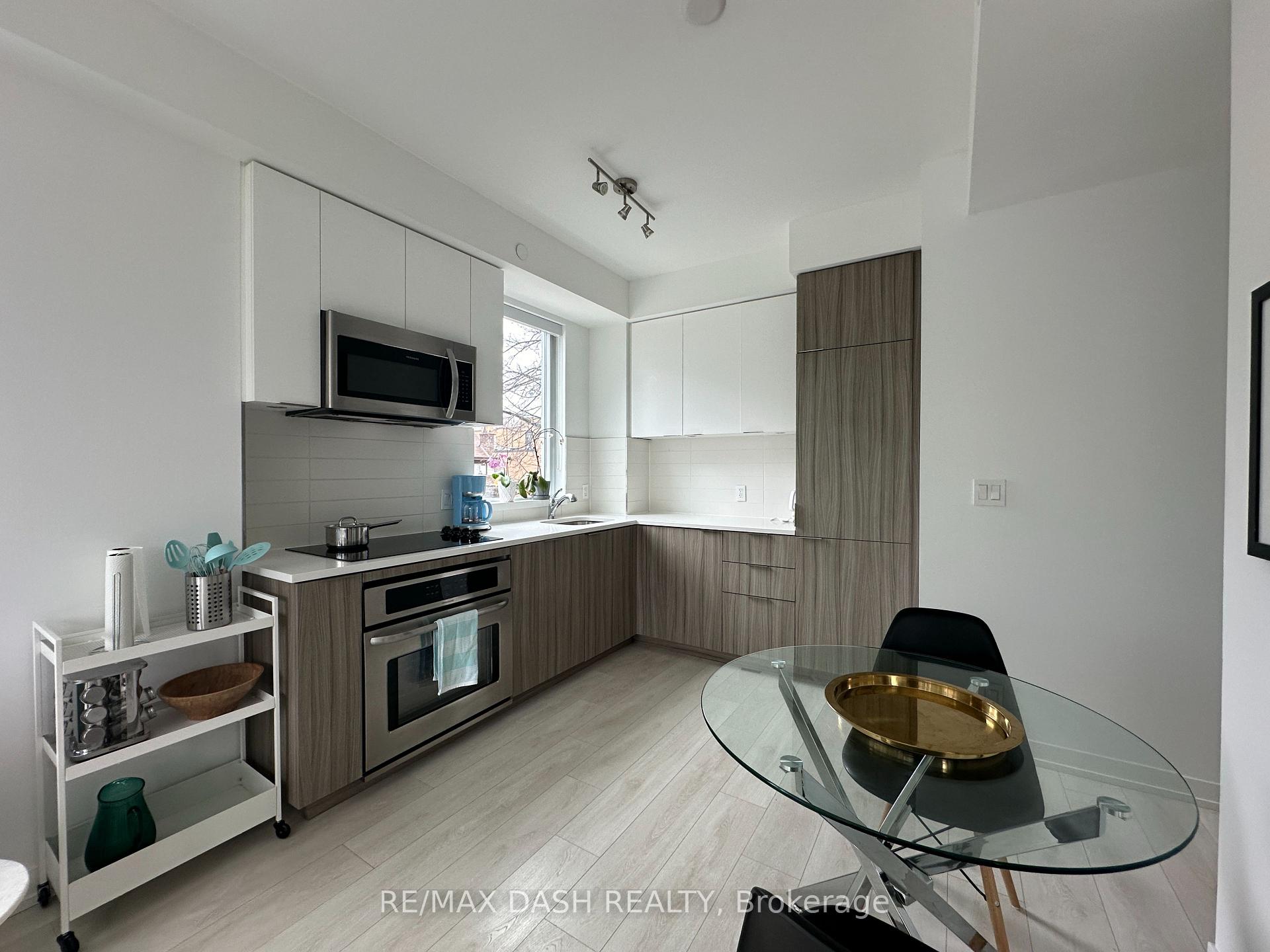 Photo 33 of Unit 215, 223 St Clair Avenue W, Toronto, Casa Loma — HOMEH