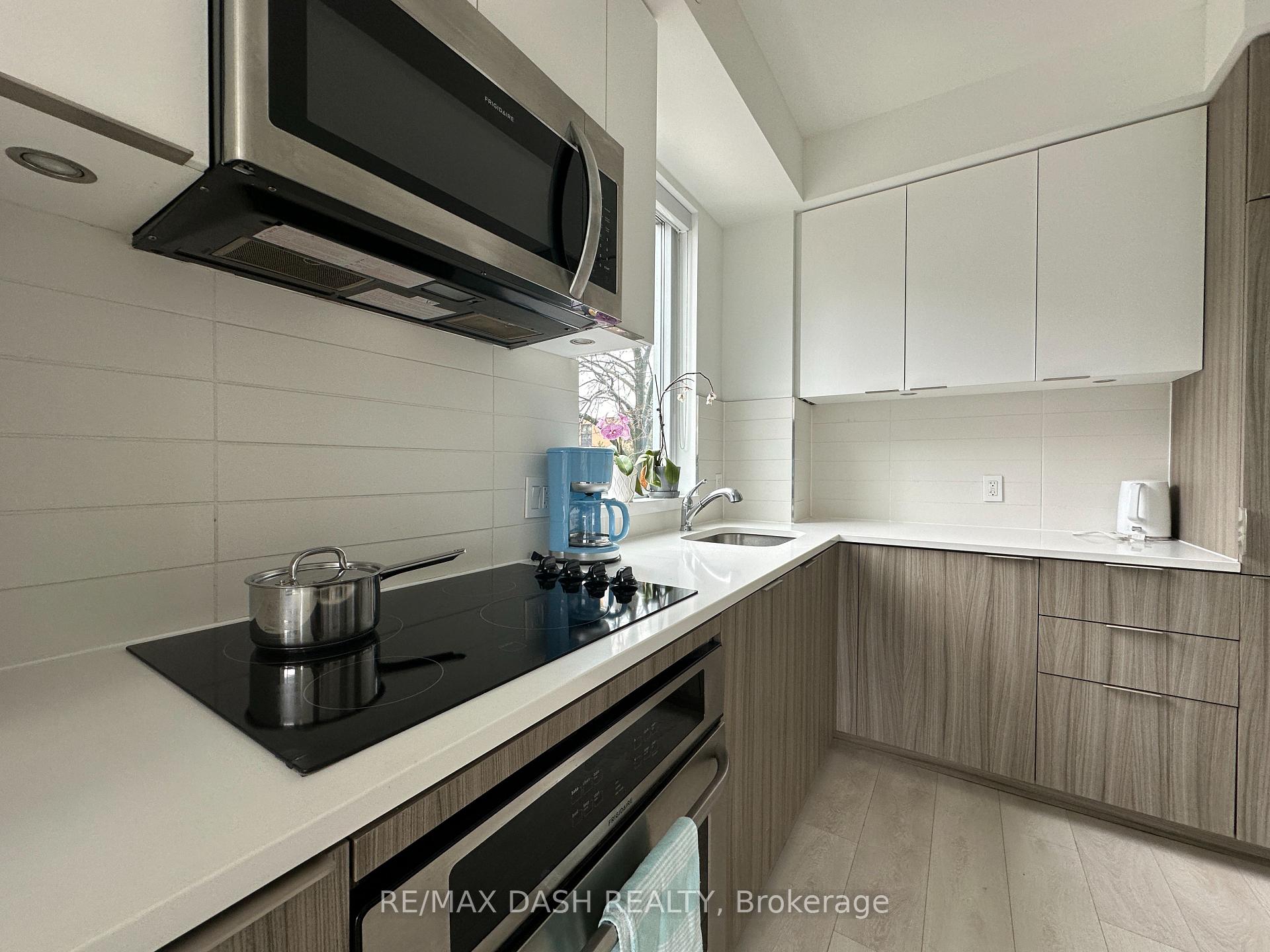 Photo 34 of Unit 215, 223 St Clair Avenue W, Toronto, Casa Loma — HOMEH