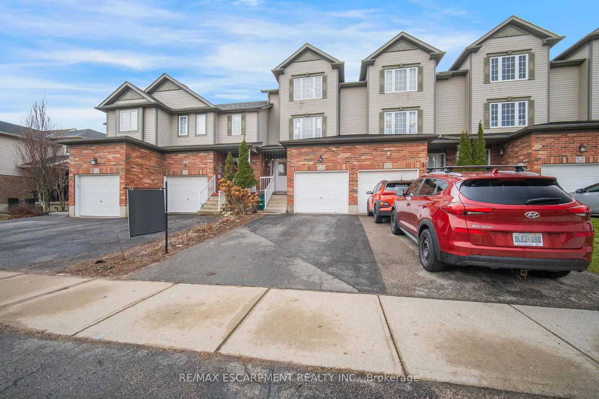 Photo 1 of 284 Sophia Crescent, Kitchener, Huron Park — HOMEH