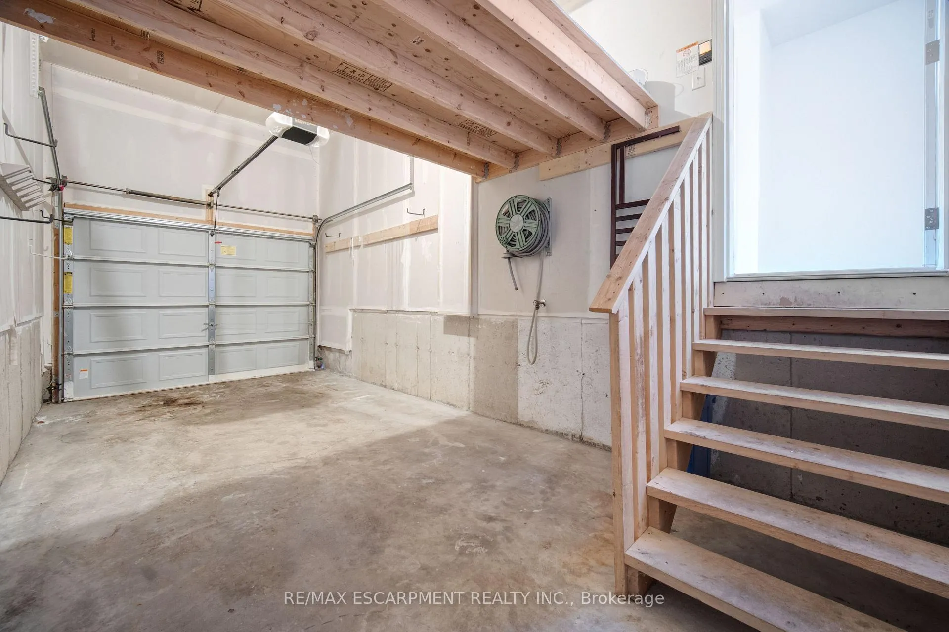 Photo 12 of 284 Sophia Crescent, Kitchener, Huron Park — HOMEH