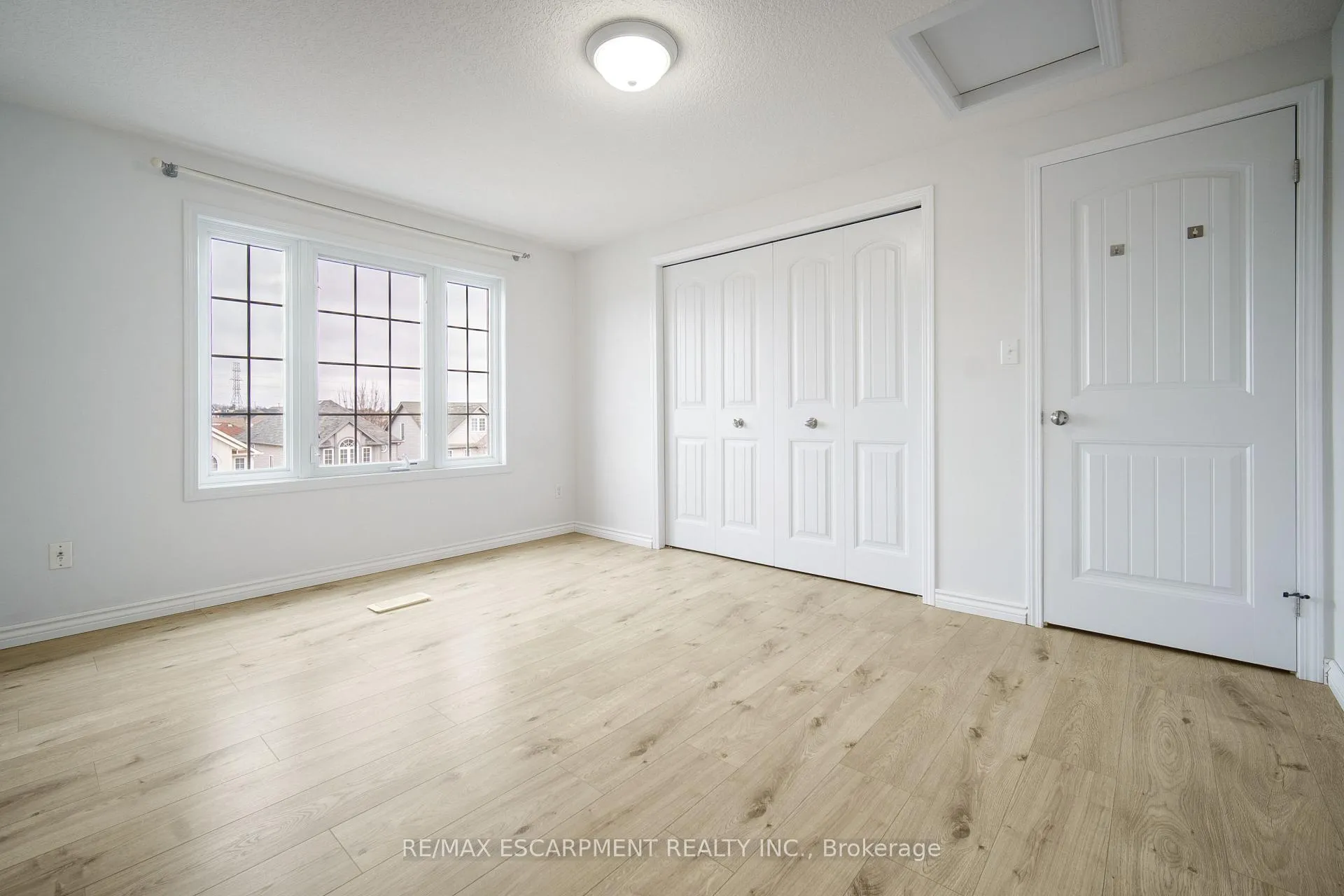Photo 36 of 284 Sophia Crescent, Kitchener, Huron Park — HOMEH