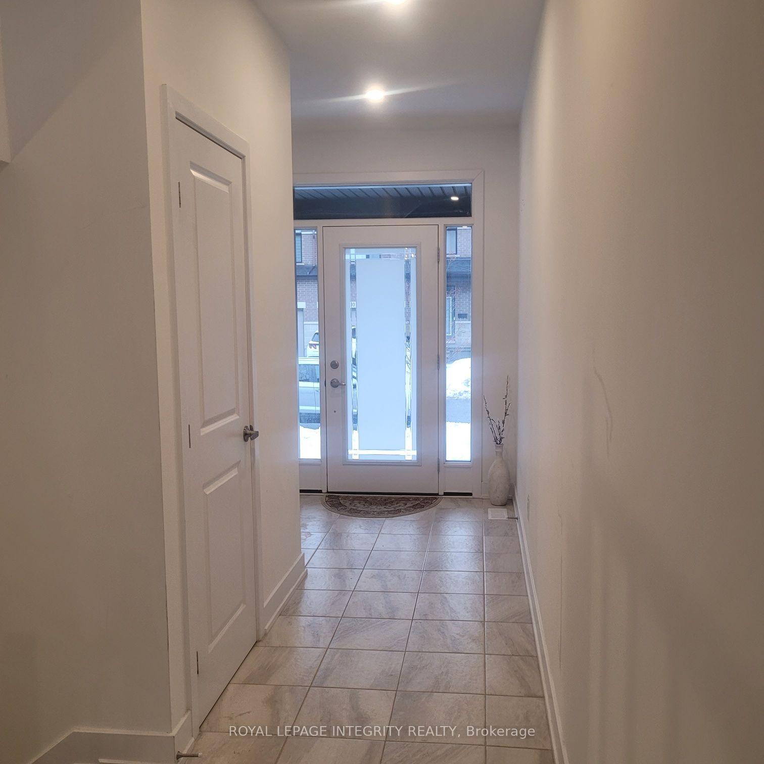 Photo 3 of 1026 Hydrangea Avenue, Ottawa, Riverside South/Gloucester Glen — HOMEH