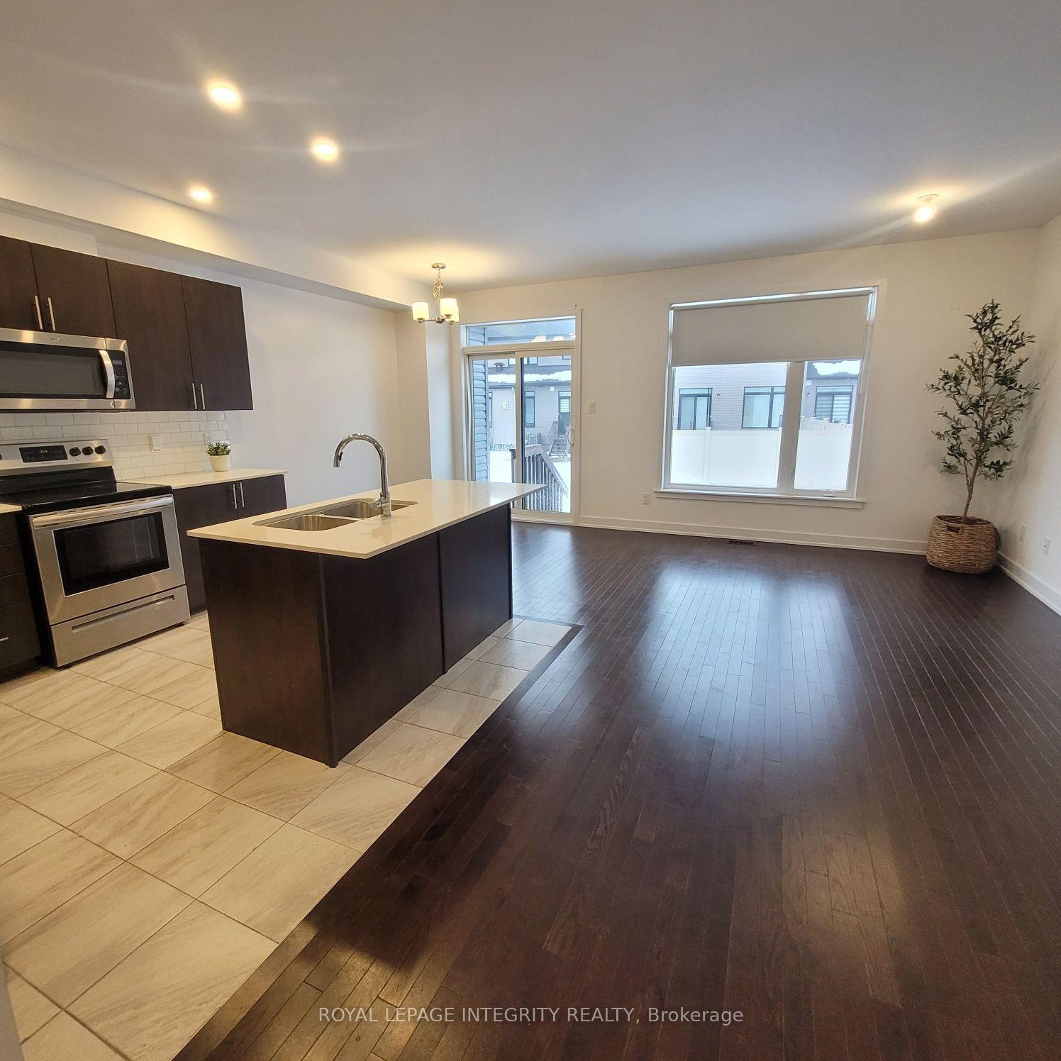 Photo 5 of 1026 Hydrangea Avenue, Ottawa, Riverside South/Gloucester Glen — HOMEH